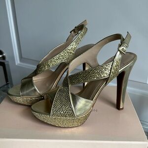 BCBGeneration Gold/Y-Gold Platform Sandals, Size 8.5 M